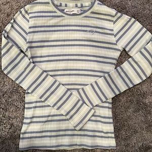 Abercrombie kids blues and white striped long sleeve shirt. Size 9/10.